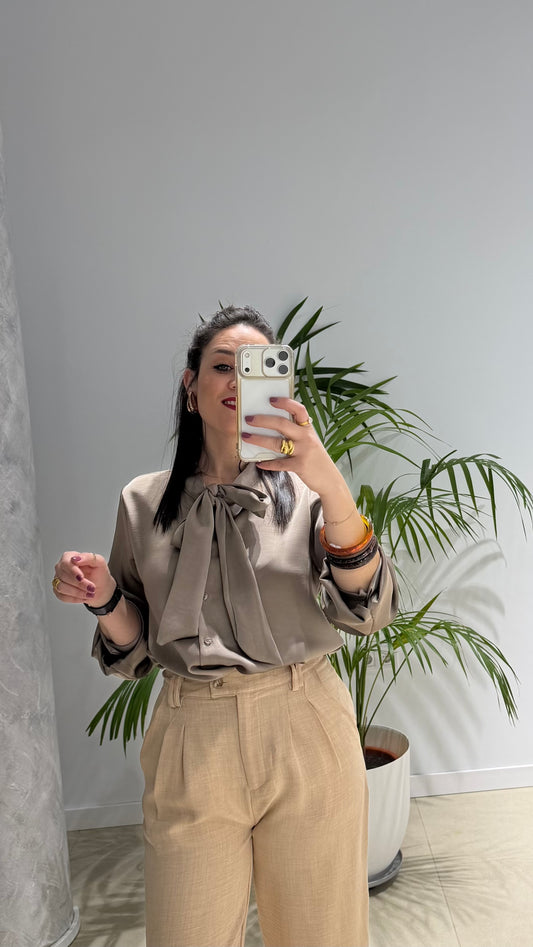 Camisa de lazada satén